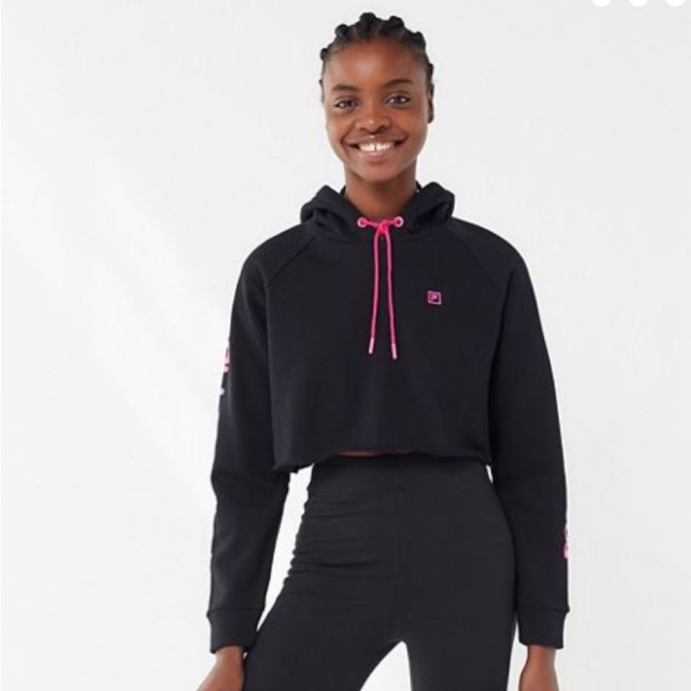 🩷🖤Women’s NEW FILA Cropped hoodie pink & black